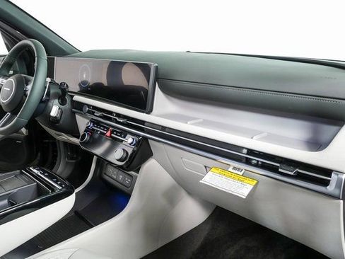 New 2026 Hyundai Tucson Limited image 35