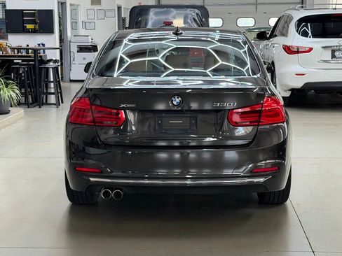 Used 2018 BMW 330i xDrive Sedan AWD/4WD image 3