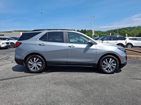 Used 2023 Chevrolet Equinox LT FWD image 9
