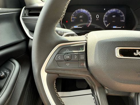 Used 2023 Jeep Grand Cherokee L Laredo w/ Luxury Tech Group I image 19