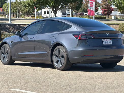 Used 2023 Tesla Model 3 Standard Range RWD image 6