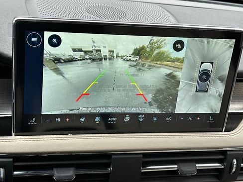 New 2025 Lincoln Corsair AWD w/ Equipment Group 101A image 21