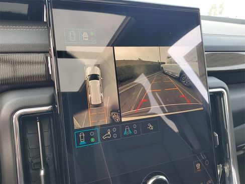 New 2026 GMC Yukon Elevation w/ Elevation Premium Package image 16