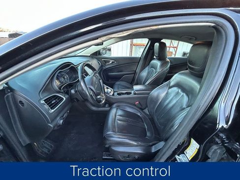 Used 2017 Chrysler 200 Limited Platinum image 28
