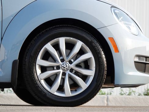 Used 2014 Volkswagen Beetle TDI FWD image 46