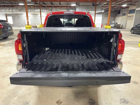 Certified 2020 Toyota Tacoma SR5 image 11