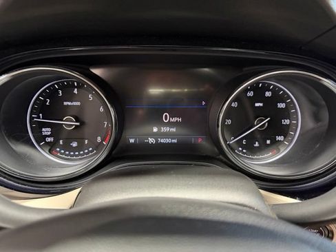 Used 2022 Buick Encore GX Preferred w/ Sport Touring Package FWD image 32