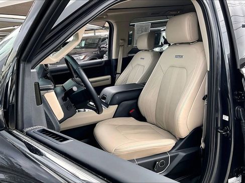 Used 2024 Ford Expedition Platinum AWD/4WD image 34
