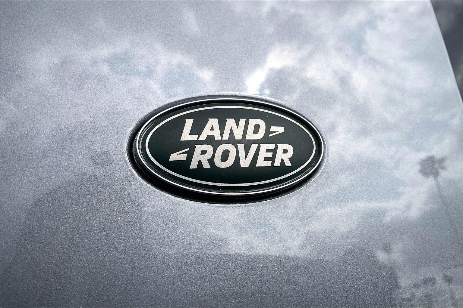 Certified 2023 Land Rover Defender 130 X AWD/4WD image 9