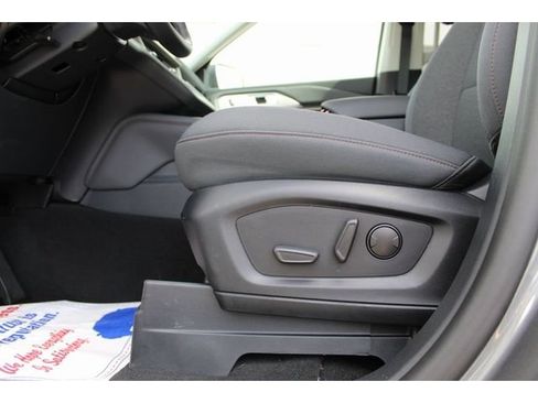 Used 2025 Ford Explorer Active AWD/4WD image 10