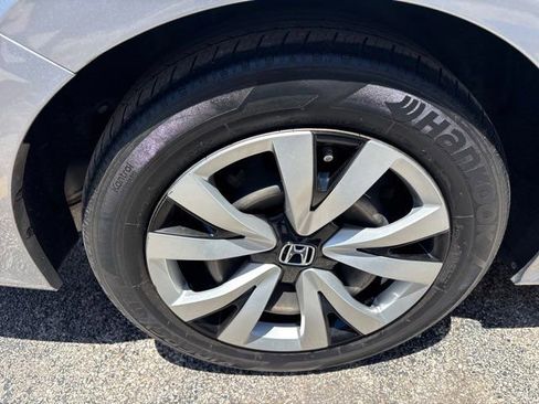 Used 2023 Honda Civic LX image 10
