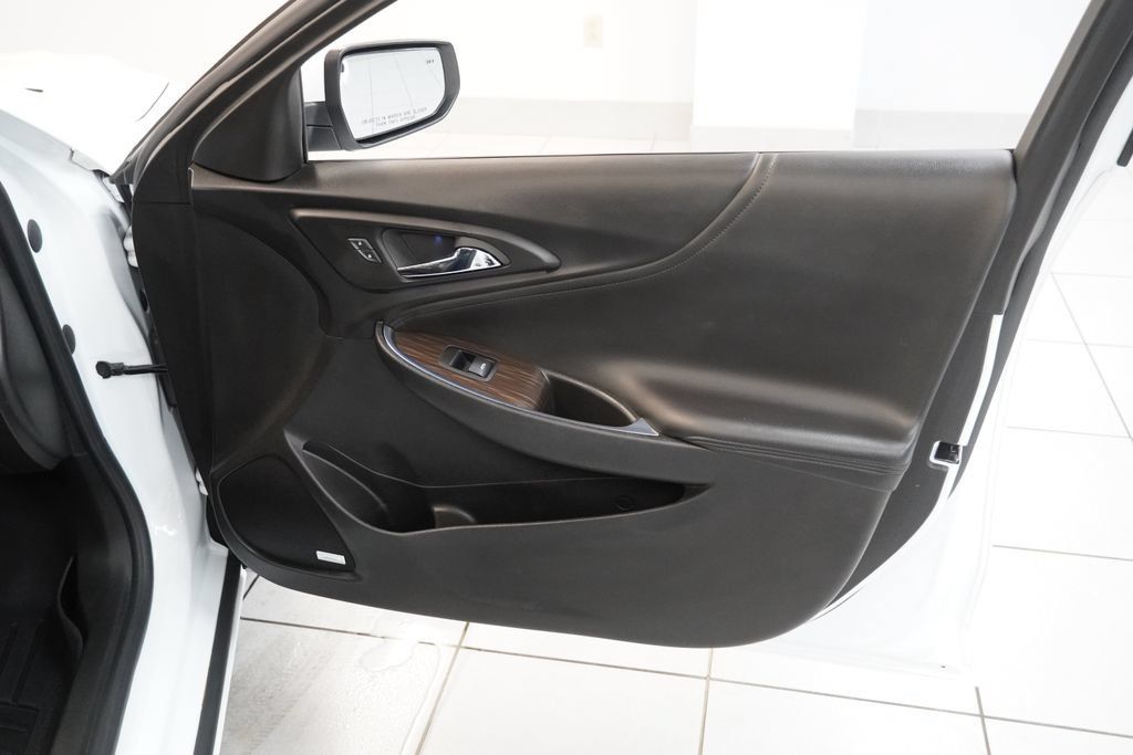 Used 2023 Chevrolet Malibu LT w/ Driver Confidence Package FWD image 25