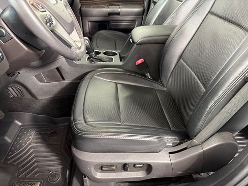 Used 2019 Ford Flex SEL FWD image 12