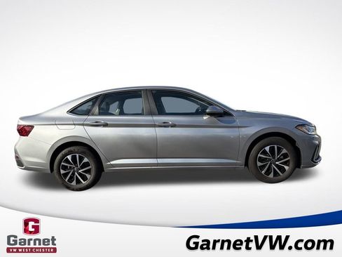 Certified 2025 Volkswagen Jetta S image 4