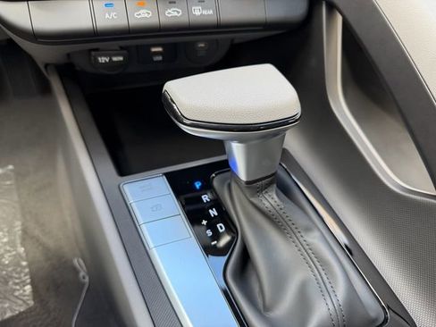 New 2026 Hyundai Elantra SE FWD image 11
