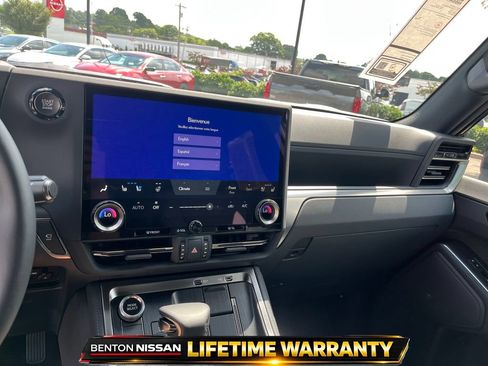Used 2026 Lexus GX 550 w/ Accessory Package (2T) AWD/4WD image 16