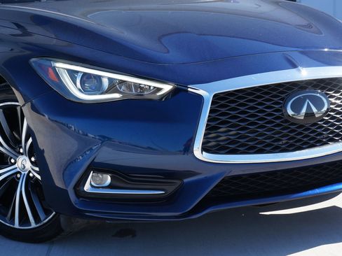 Used 2019 INFINITI Q60 3.0t Luxe w/ Essential Package image 17