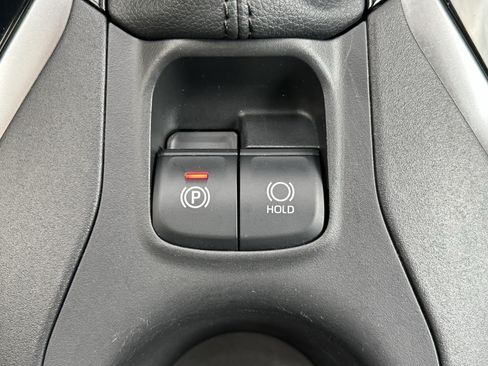 Used 2023 Toyota Corolla Cross LE w/ Moonroof Package AWD/4WD image 33