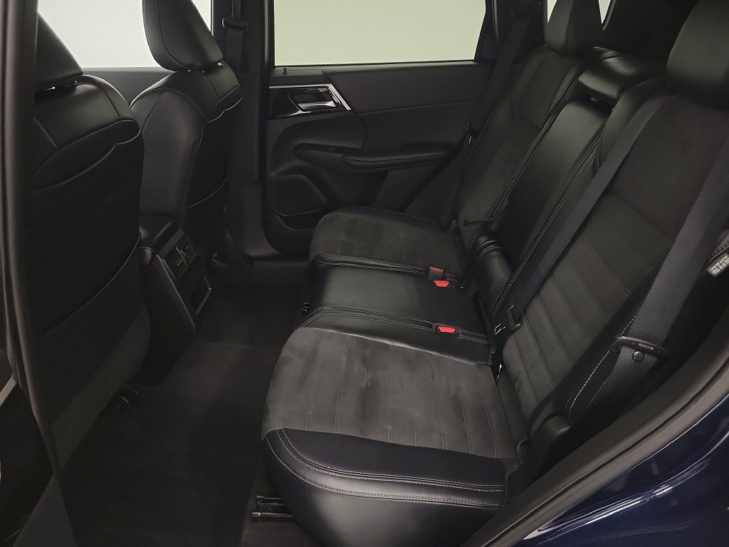 Used 2024 Mitsubishi Outlander SE FWD image 23