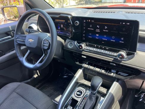 Used 2023 Chevrolet Colorado LT w/ LT Convenience Package AWD/4WD image 28