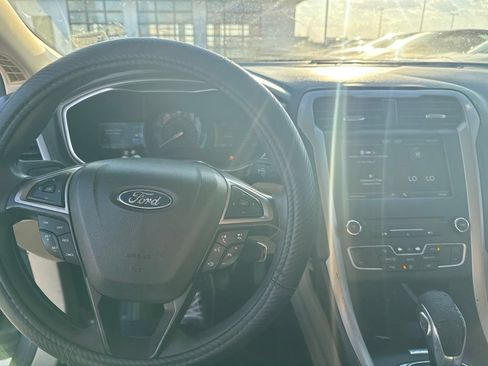 Used 2016 Ford Fusion SE FWD image 8