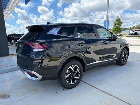 Used 2025 Kia Sportage LX AWD/4WD image 5