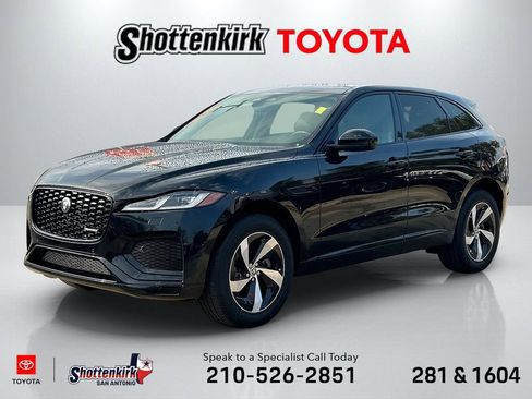Used 2024 Jaguar F-PACE R-Dynamic S image 1