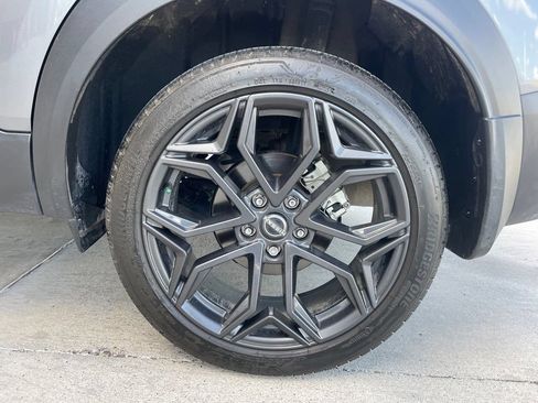 Certified 2025 Nissan Kicks SR FWD image 17