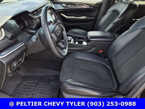 Used 2021 Jeep Grand Cherokee L Laredo AWD/4WD image 32