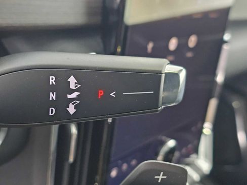 Used 2025 GMC Acadia Denali w/ Super Cruise Package image 30