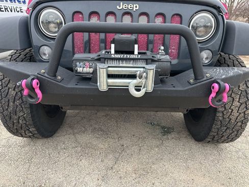 Used 2017 Jeep Wrangler Unlimited Sport w/ Connectivity Group image 19