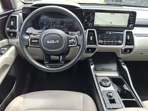 Used 2023 Kia Sorento EX AWD/4WD image 11