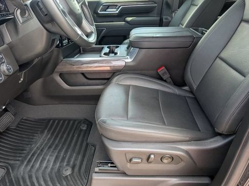 Used 2025 Chevrolet Silverado 2500 LTZ w/ LTZ Plus Package AWD/4WD image 16