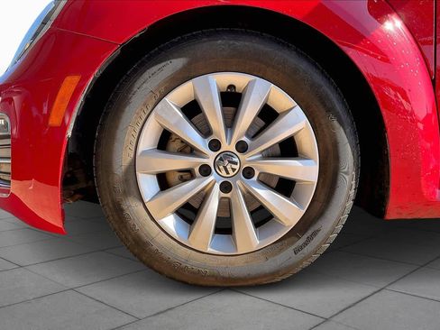 Used 2019 Volkswagen Beetle 2.0T S image 12