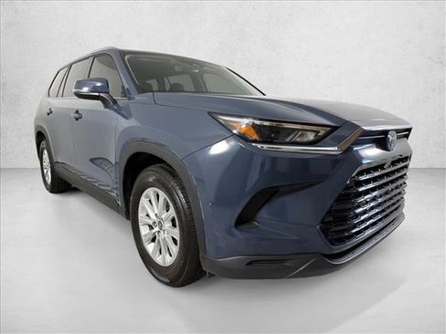 Used 2025 Toyota Grand Highlander AWD image 1