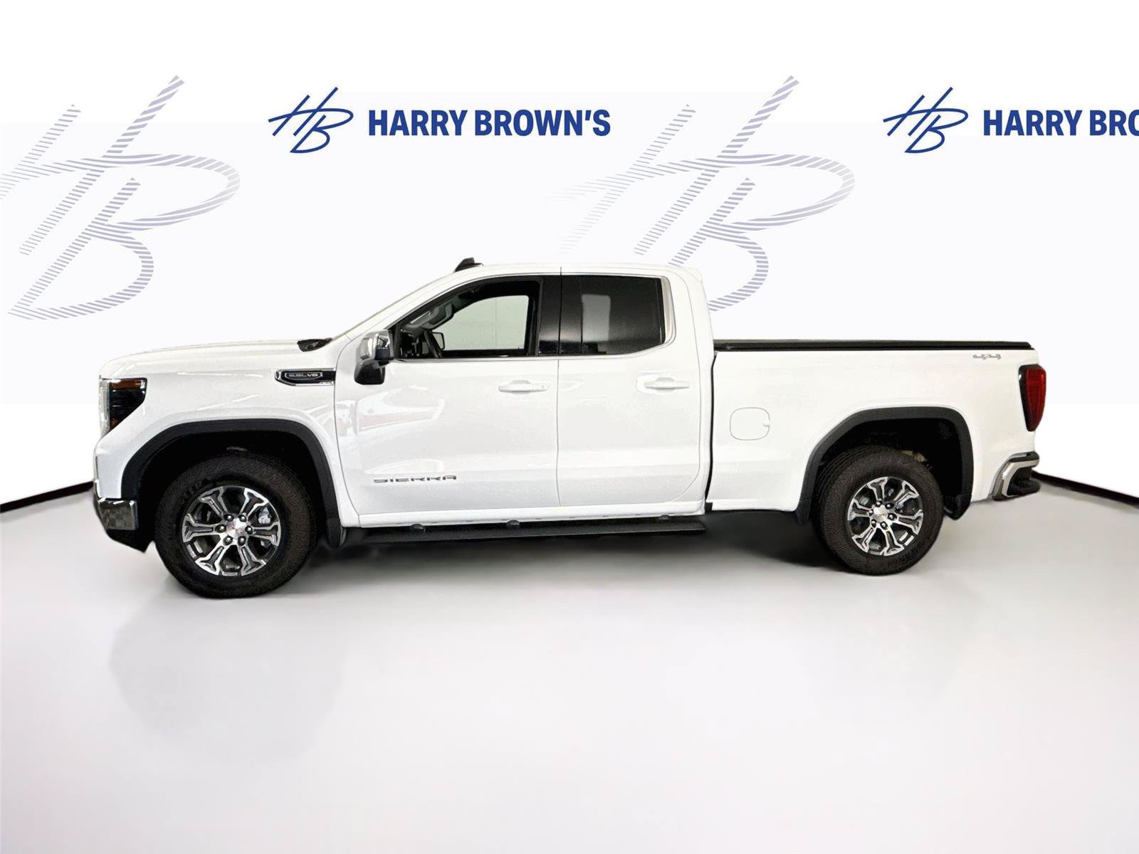 New 2026 GMC Sierra 1500 SLE w/ Preferred Package AWD/4WD image 27