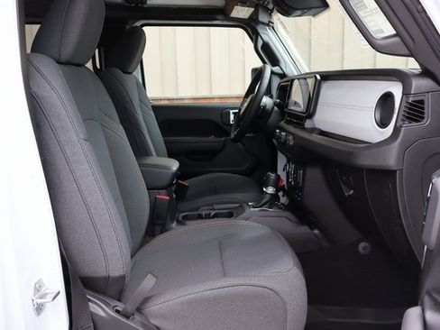 New 2025 Jeep Gladiator Sport image 44