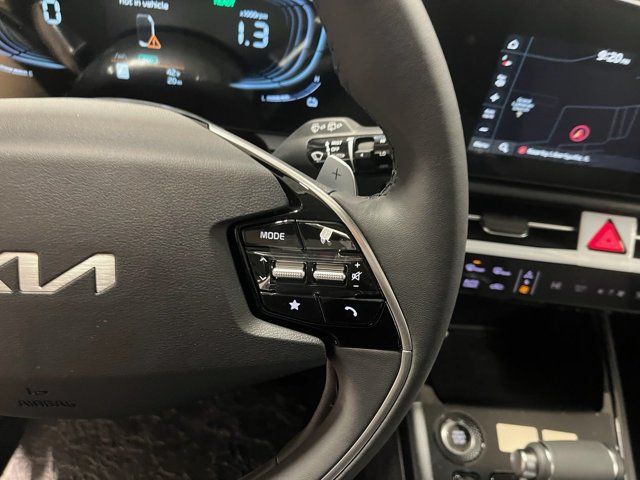 Used 2025 Kia Niro EX Touring FWD image 16