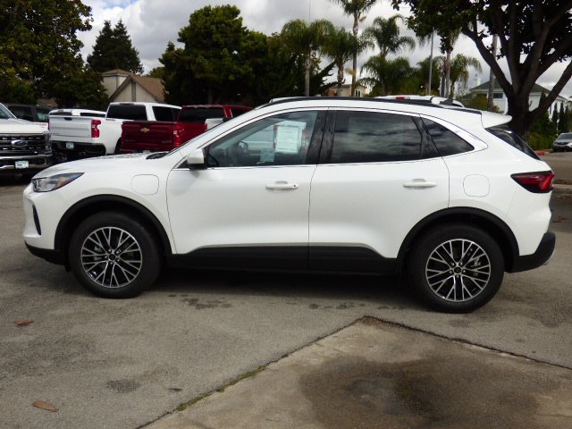 New 2025 Ford Escape SE FWD image 24