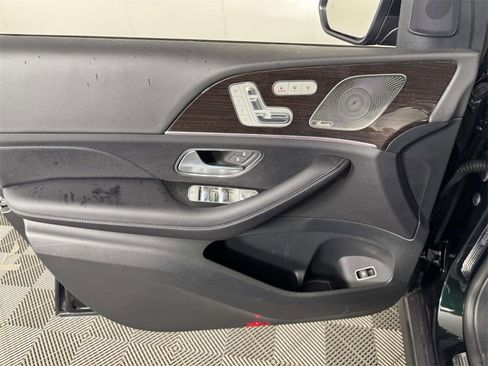 Used 2025 Mercedes-Benz GLE 350 4MATIC image 17