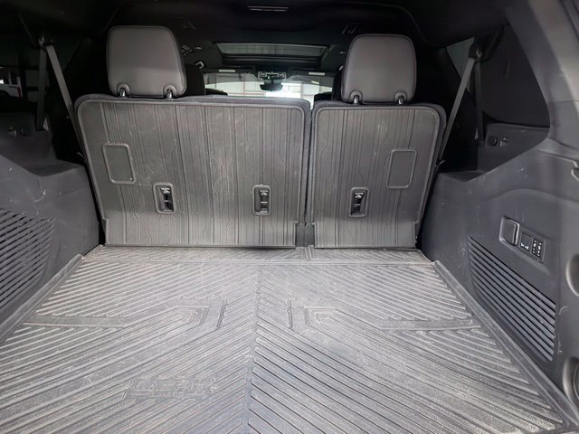 Used 2026 GMC Yukon XL AT4 w/ AT4 Premium Plus Package AWD/4WD image 5