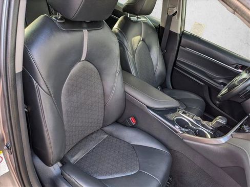 Used 2018 Toyota Camry XSE FWD image 20