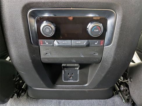 Used 2025 GMC Yukon Denali image 18