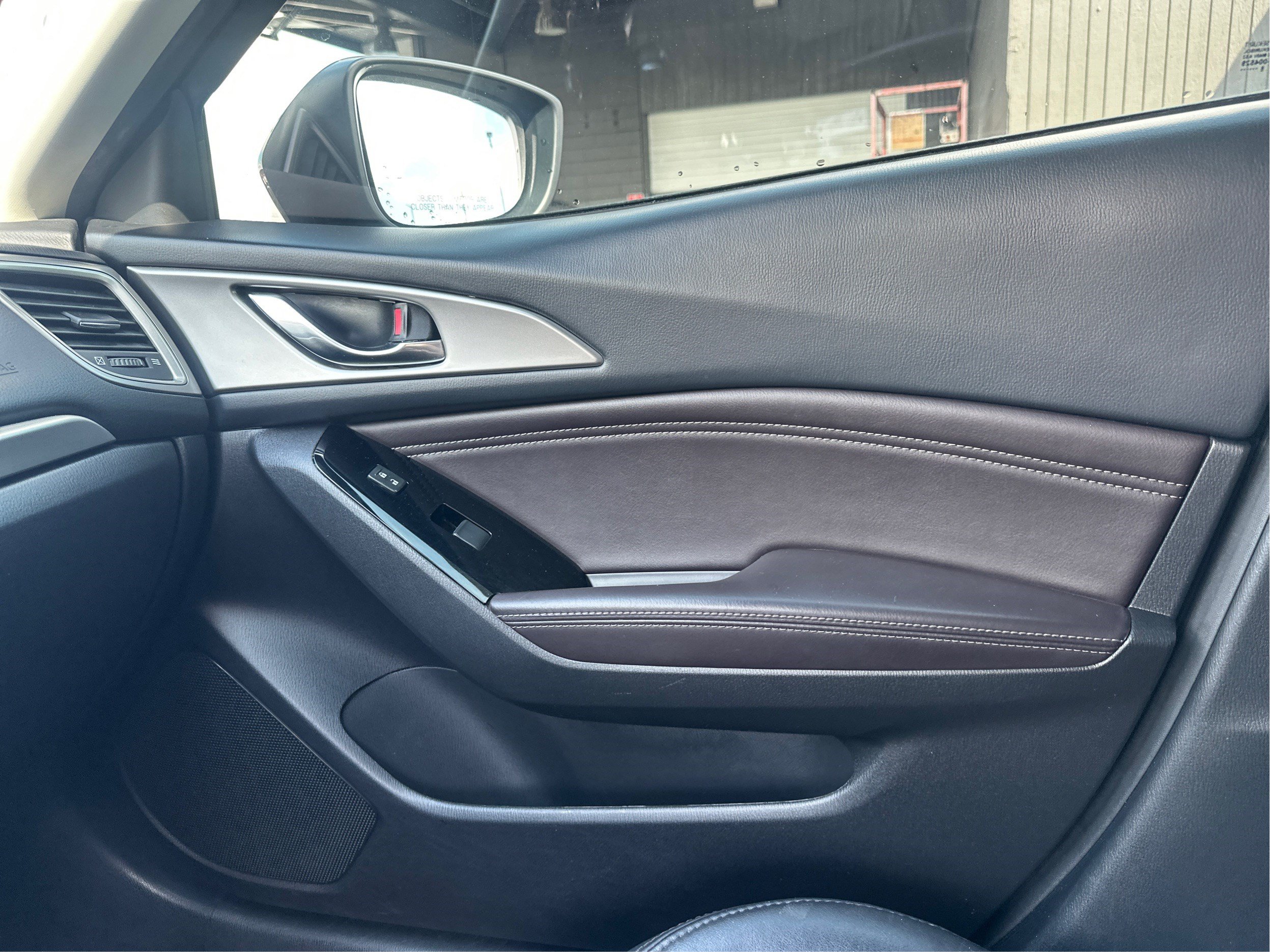 Used 2018 MAZDA MAZDA3 Touring FWD image 21