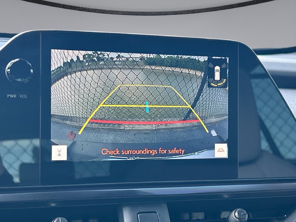 Used 2024 Lexus UX 250h FWD image 34