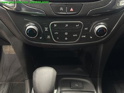 Used 2022 Chevrolet Equinox RS w/ RS Leather Package AWD/4WD image 31
