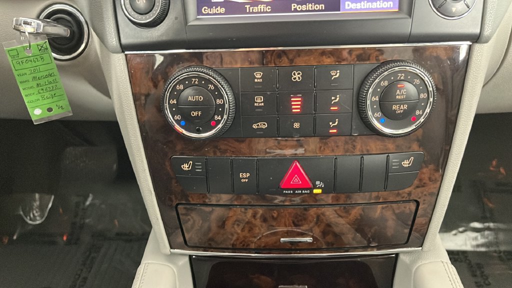 Used 2011 Mercedes-Benz ML 350 2WD image 34
