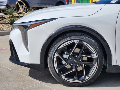 New 2026 Kia K4 GT-Line image 5