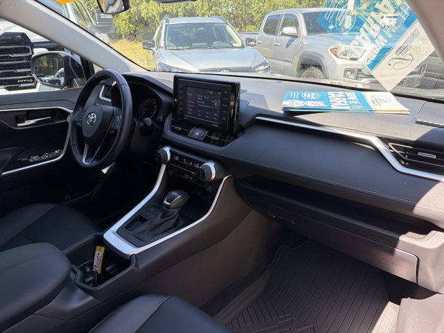Used 2022 Toyota RAV4 XLE Premium FWD image 18