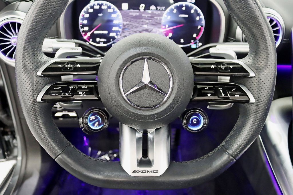 Used 2023 Mercedes-Benz SL 63 AMG 4MATIC image 18